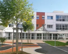 EHPAD la Maison Bouchacourt : EHPAD à Saint-Laurent-sur-Saône