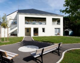 Maison Blanche : Résidence Service Senior à Saint-Cyr-sur-Loire