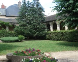 EHPAD du Centre de Long Séjour de Saint-Pierre-Le-Moutier : EHPAD à Saint-Pierre-le-Moûtier
