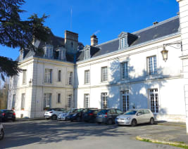 EHPAD Château du Poitou : EHPAD à Villevaudé