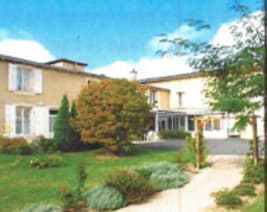 Foyer-Logement Résidence les Glycines : Résidence Service Senior à Saint-Hilaire-la-Palud