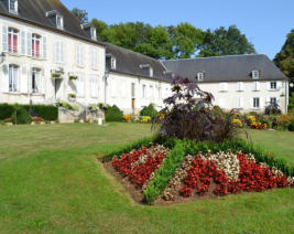 EHPAD Château de Bouron à Champcevrais : EHPAD à Champcevrais