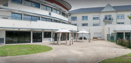 EHPAD des Cinq Rivières : EHPAD à Vierzon